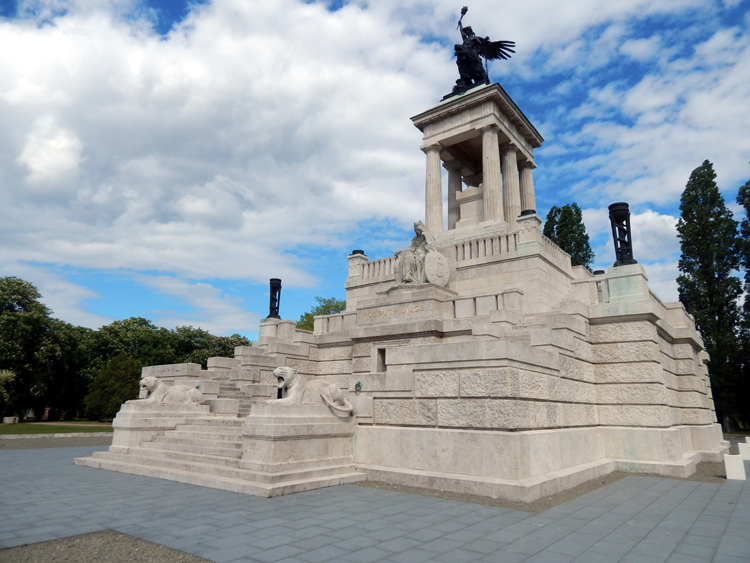 Budapest - Kerepesi Cemetery, Kossuth Mausoleum