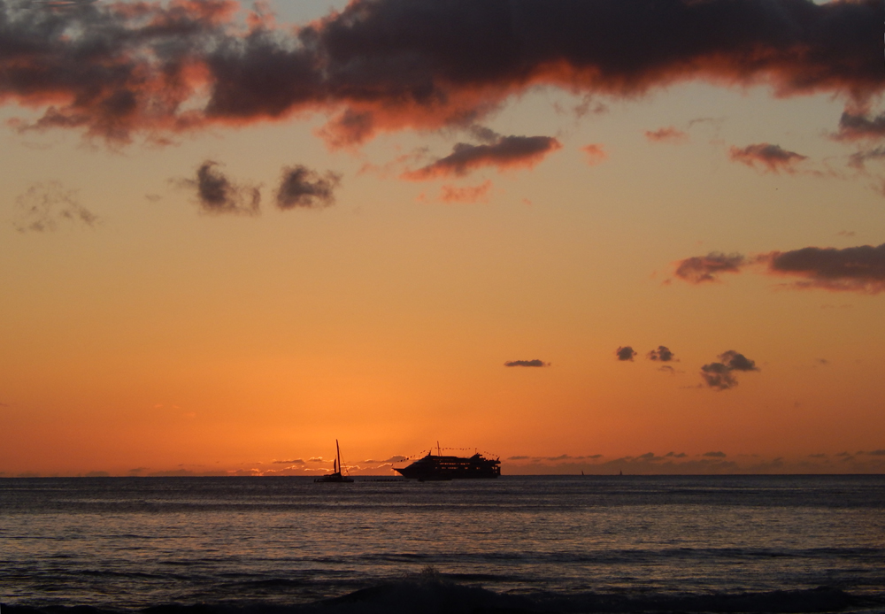 Honolulu - Waikiki sunset