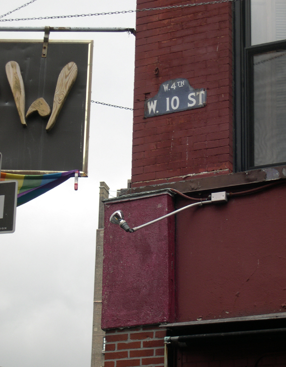 New York - West 4th at West 10th