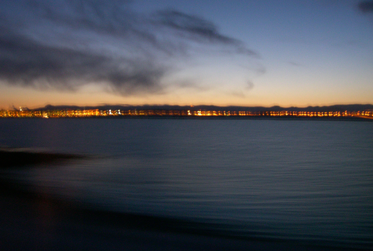 Reykjavik, approaching about 9am (12 December 2008)
