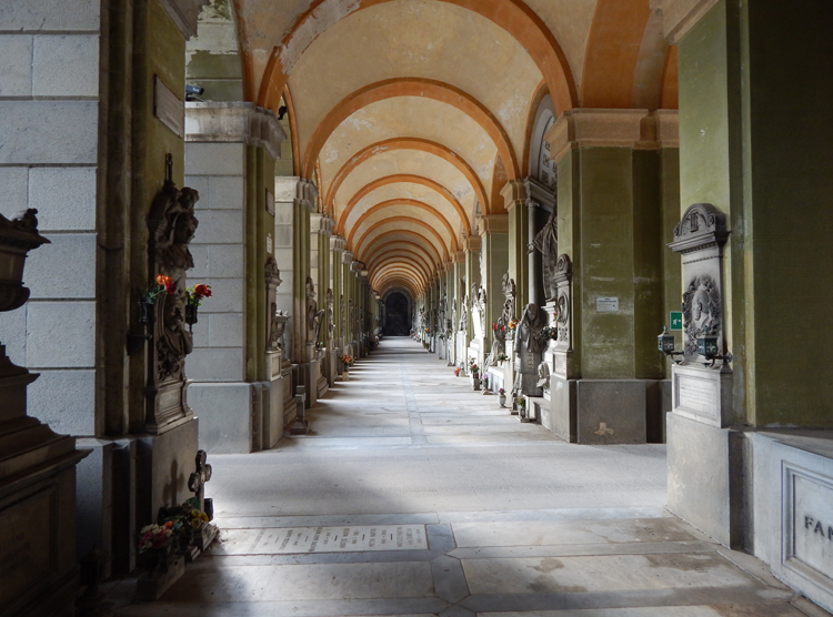Cimitero Monumentale di Staglieno, Genova - porticato