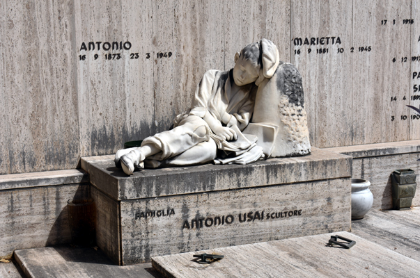 Tomba Famiglia Usai, Cimitero di Sassari