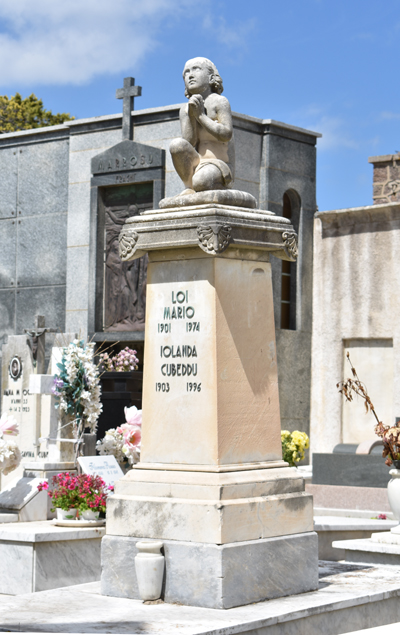copy of Pampaloni's 'Bimbo orante', Cimitero di Sassari