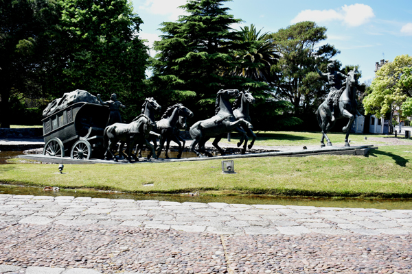 La Diligencia, Jose Belloni, sculptor, 1952
