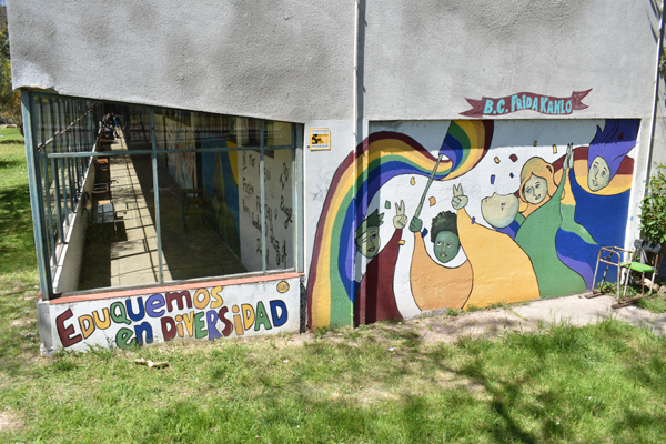 Eduquemos en diversidad - Montevideo school motto