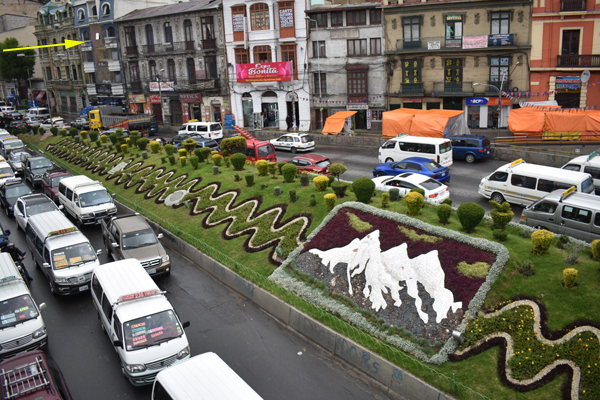 median decoration, Avenida Ismael Montes, La Paz, Bolivia