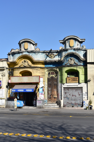 Santiago - old storefront in business district