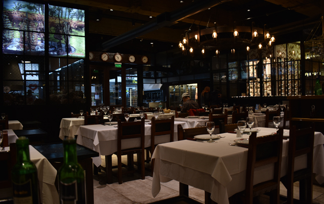 Buenos Aires - La Estancia restaurant, interion